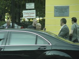 Разыскиваемый ФБР ныне крымский банкир Евгений Двоскин одно время ходил под охраной «шестерки»