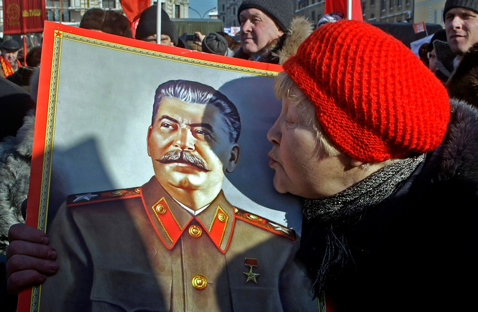 Для Сталина советские люди были скотом бессловесным. За это нынешний скот его и 