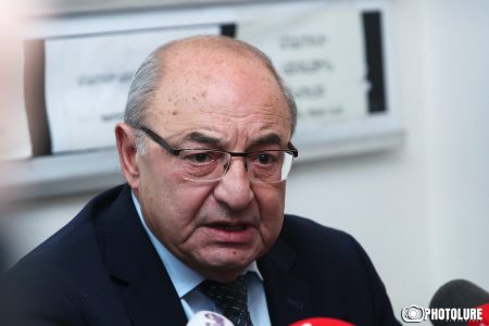 Vazgen Manukyan gave a press conference at the National ...