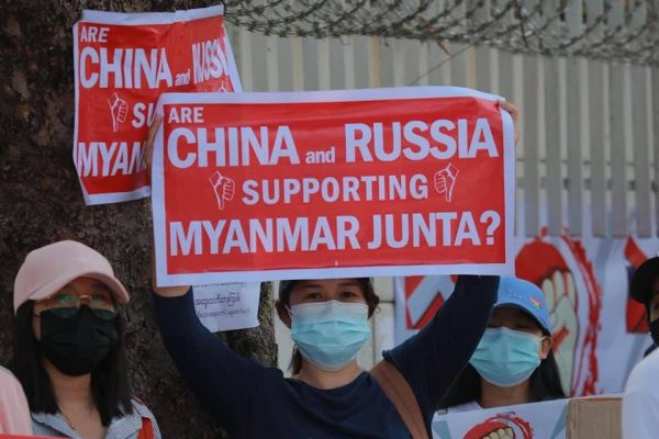 Мьянма. Протестующие обвиняют Россию и Китай в поддержке хунты
