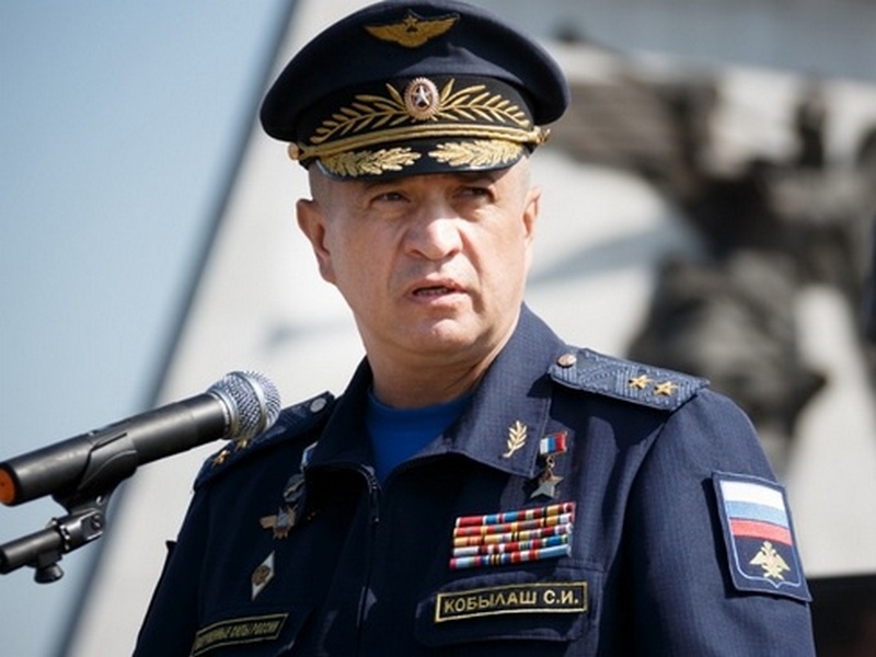 Украинская разведка опубликовала личные данные командующего дальней ...