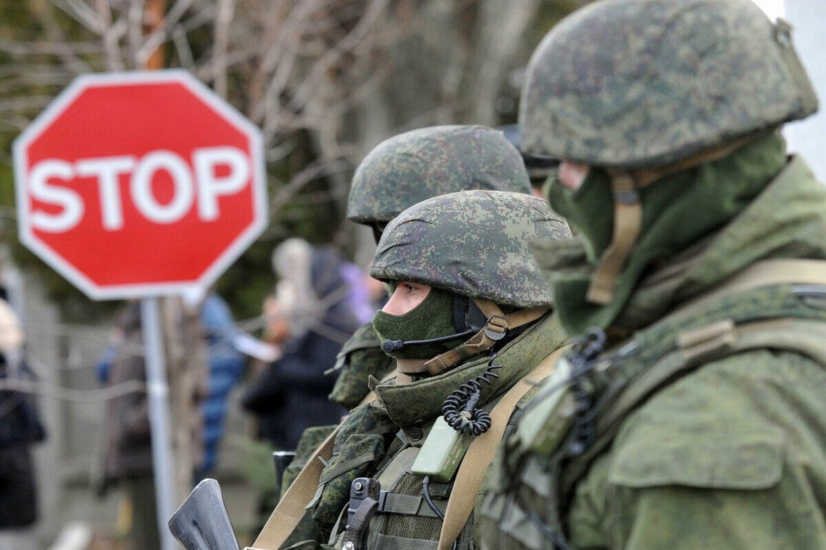 Введено военное. Военное положение. Режим военного положения. Военное положение в России. Режим чрезвычайного положения.